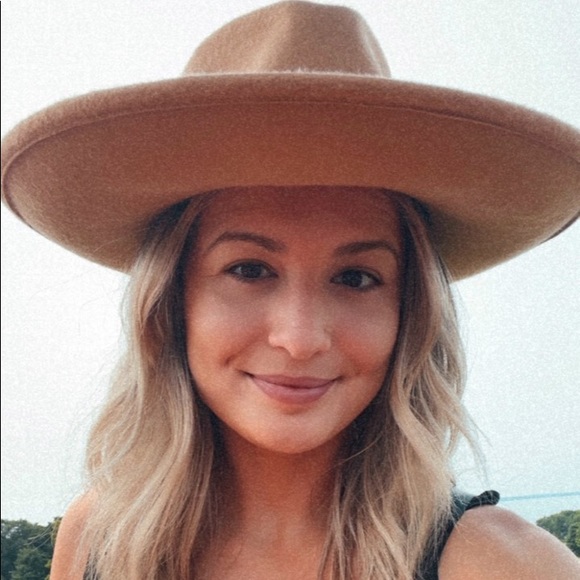 Meet your posher, Jamie - Picture 5 of 5